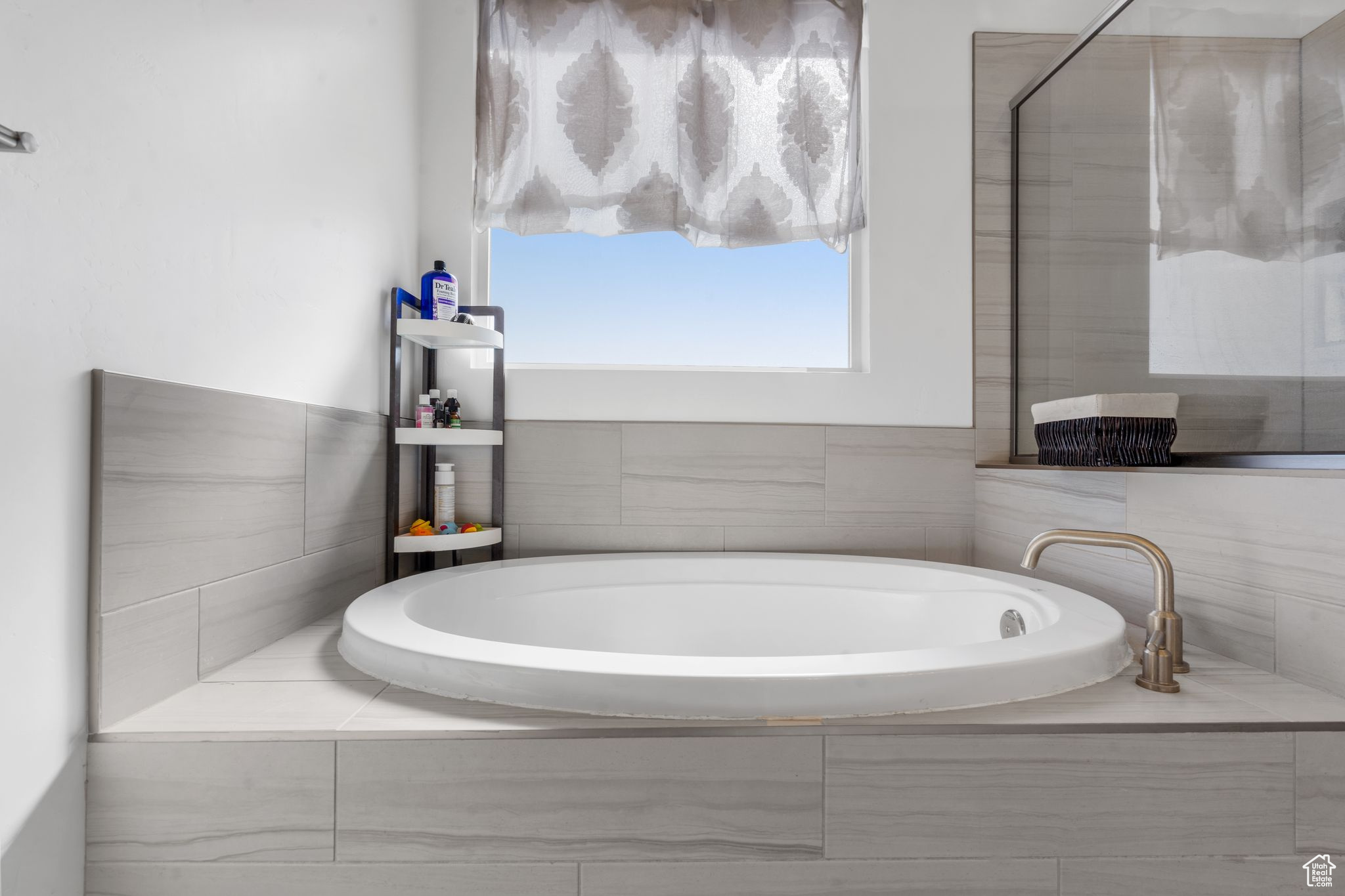 PINEVIEW ESTATES - Residential