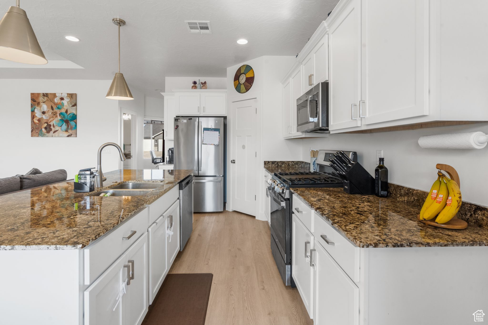 PINEVIEW ESTATES - Residential