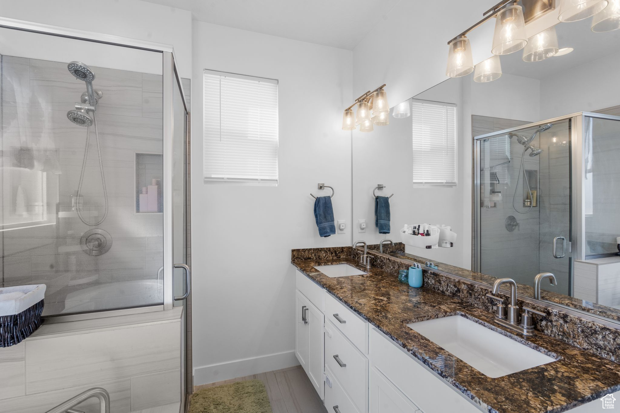 PINEVIEW ESTATES - Residential
