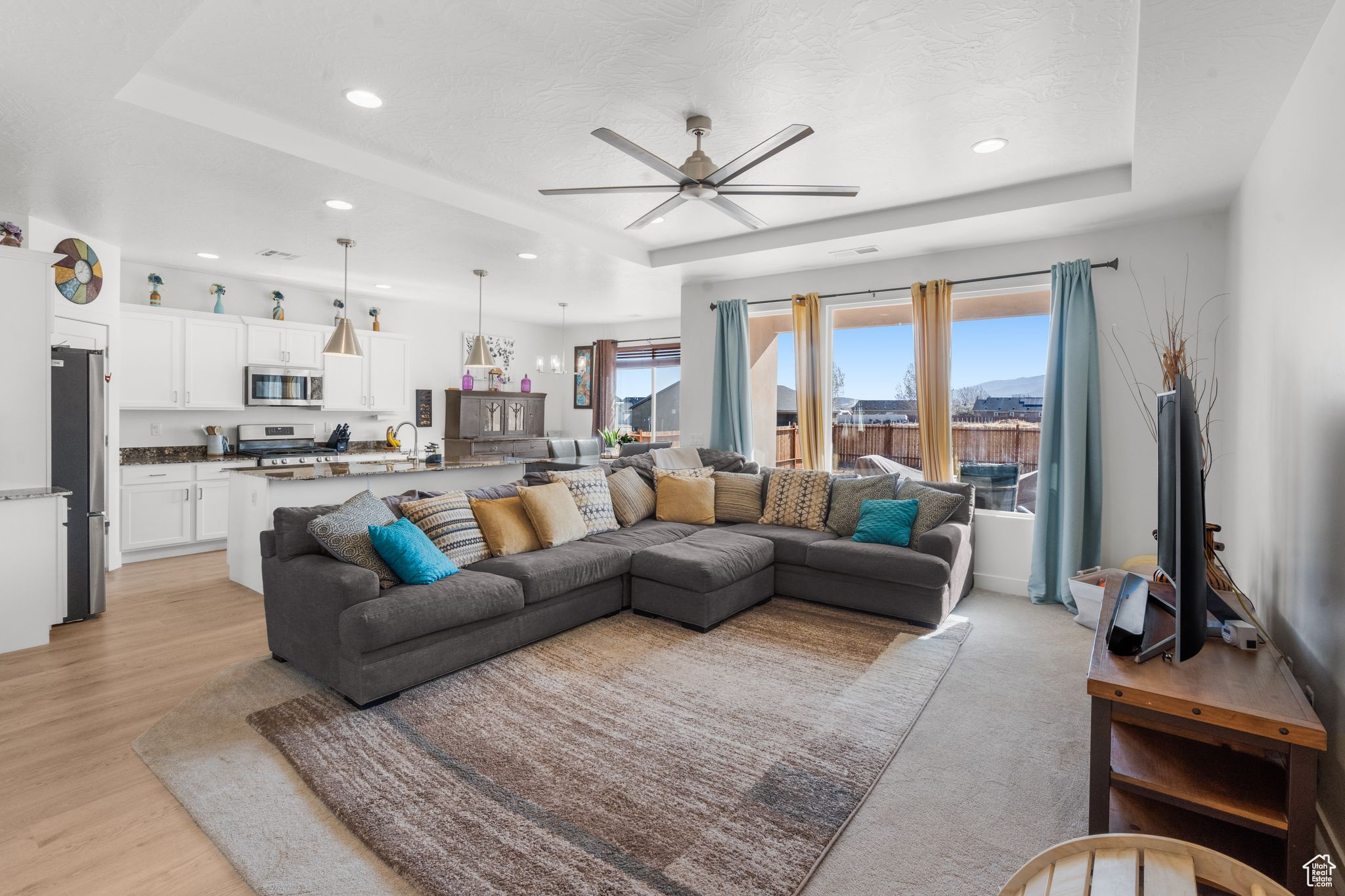 PINEVIEW ESTATES - Residential