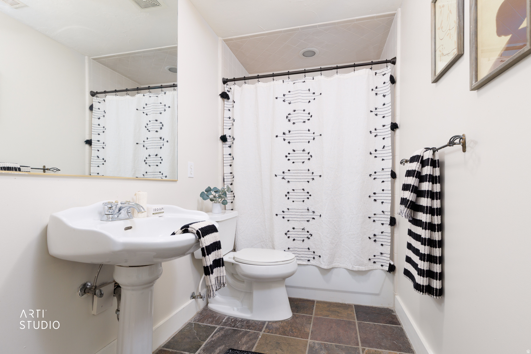 BEAR HOLLOW ESTATES - Residential