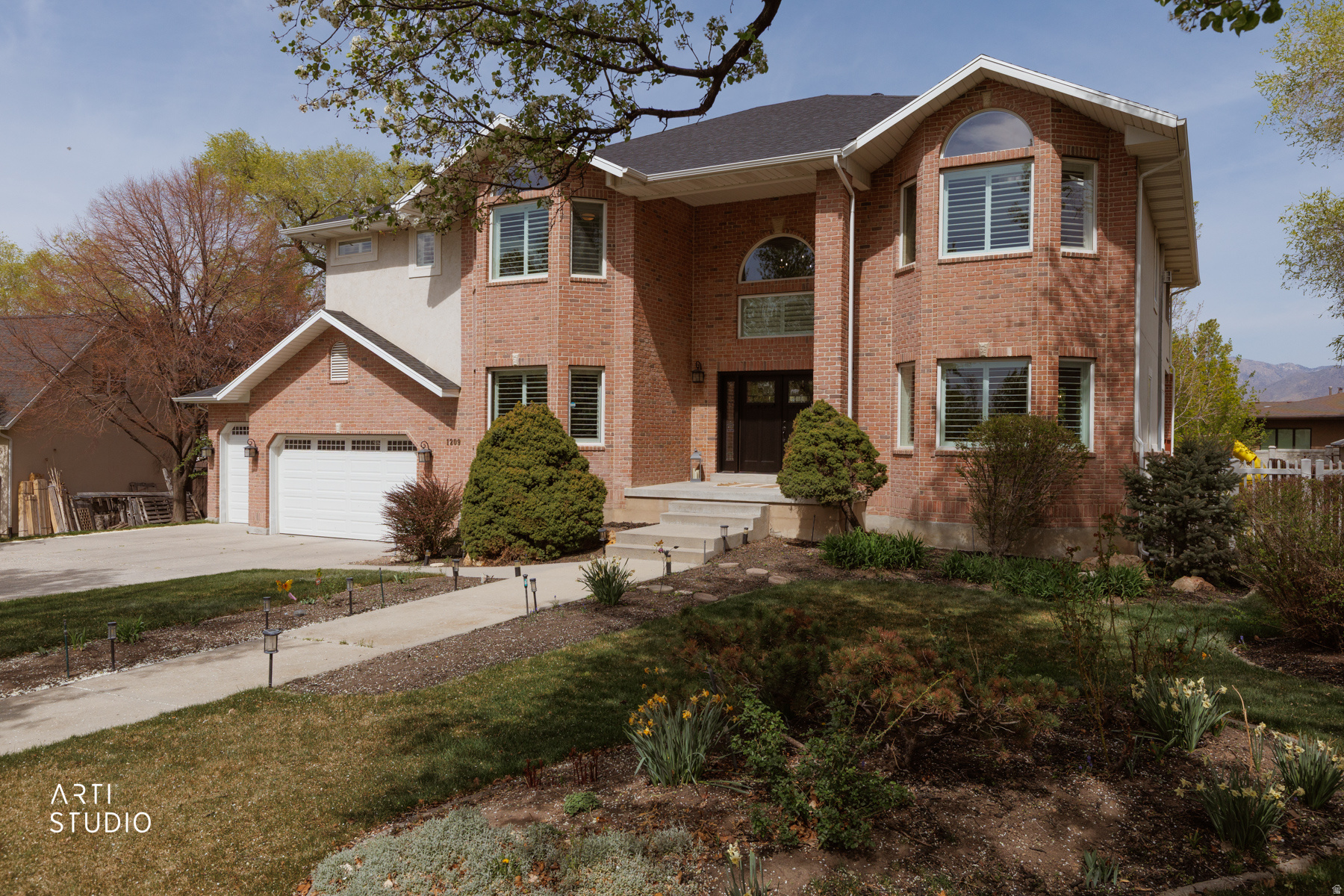 BEAR HOLLOW ESTATES - Residential