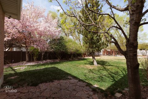 Tiny photo for 1209 E BEAR HOLLOW CV, Draper, UT 84020 (MLS # 2147254)