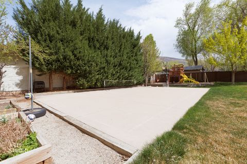 Tiny photo for 1209 E BEAR HOLLOW CV, Draper, UT 84020 (MLS # 2147254)