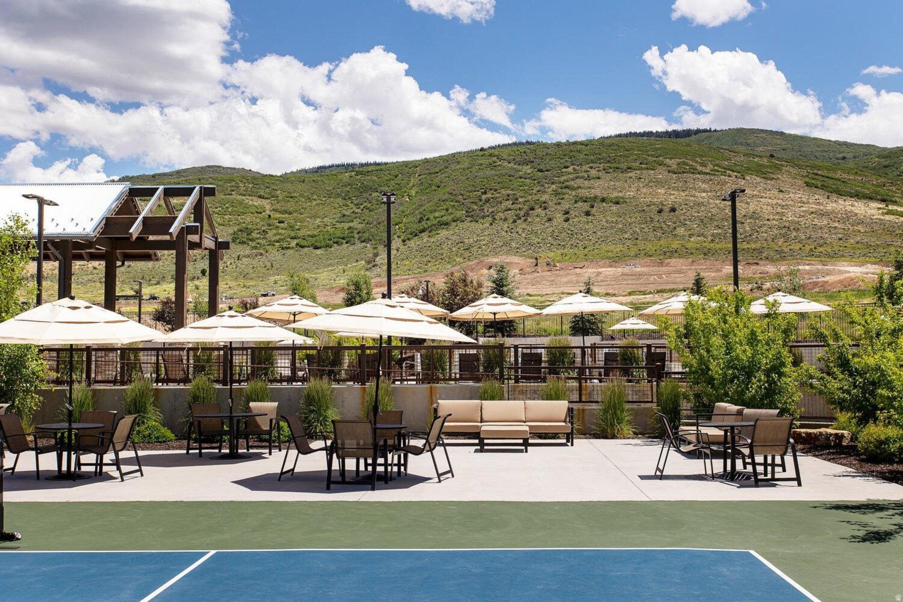 HIGH STAR RANCH - Residential