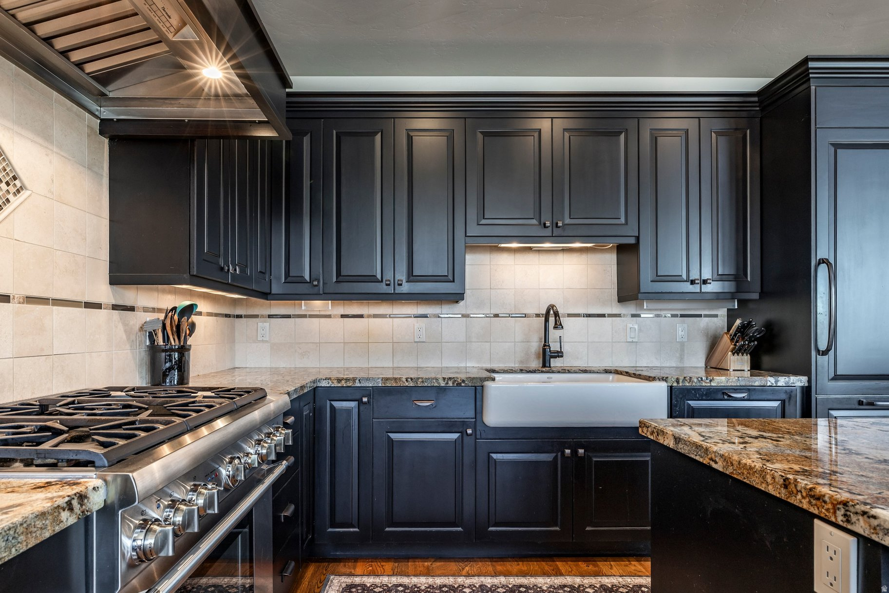 HIGH STAR RANCH - Residential