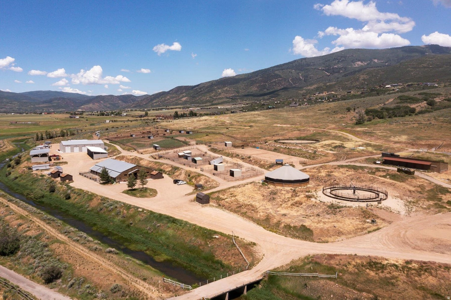 HIGH STAR RANCH - Residential