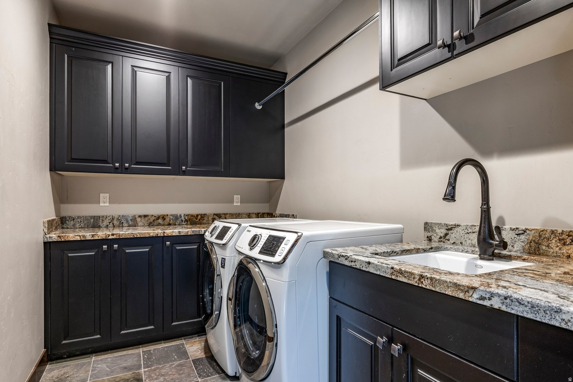 HIGH STAR RANCH - Residential