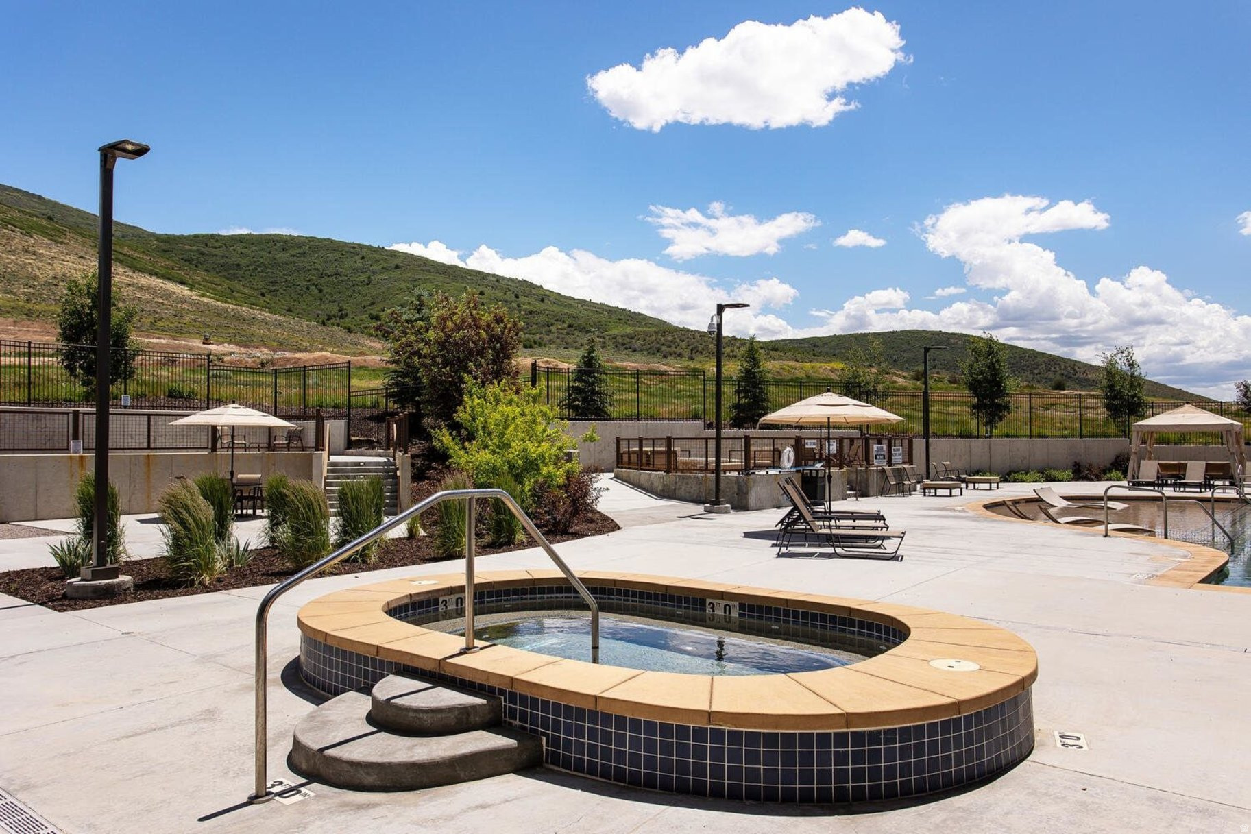 HIGH STAR RANCH - Residential