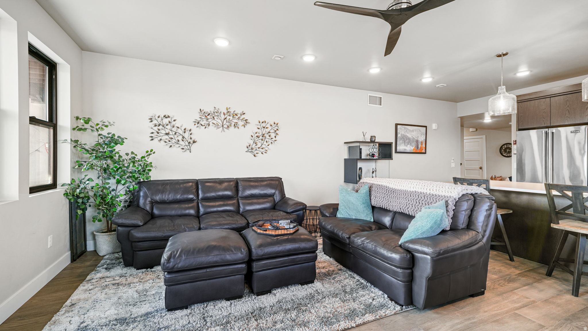 MAYFLOWER LAKESIDE - Residential