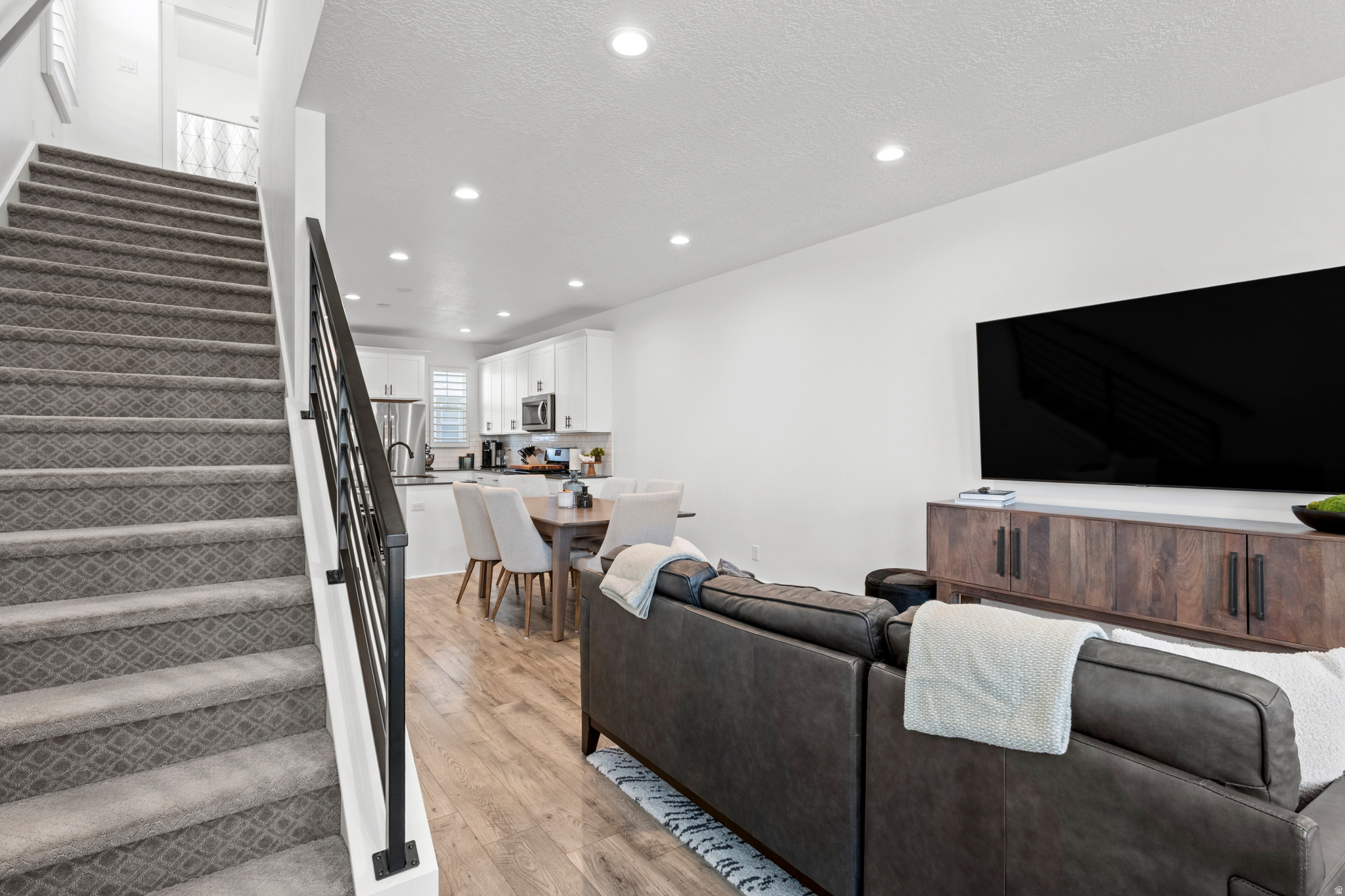 DAYBREAK - Residential