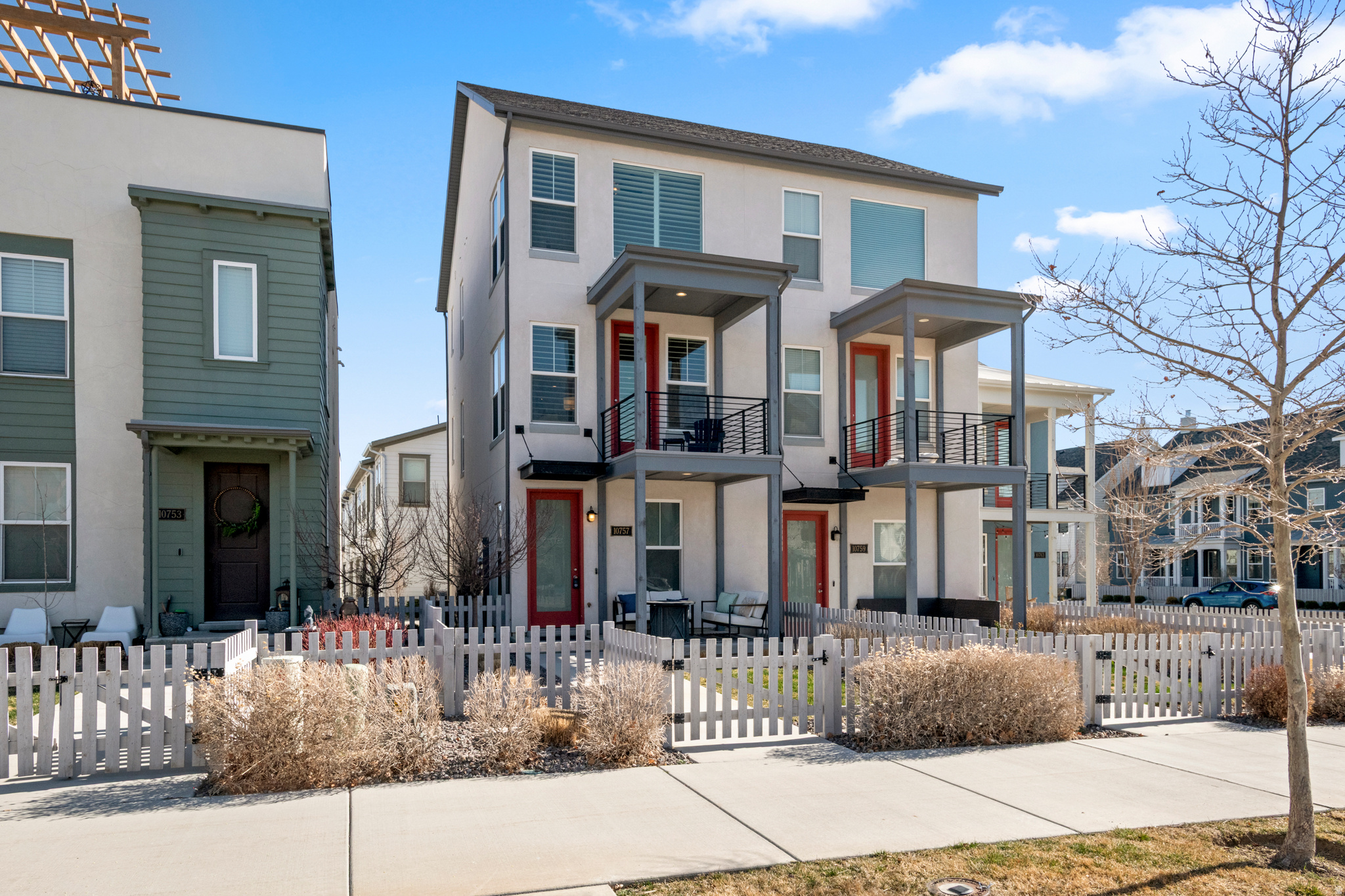 DAYBREAK - Residential