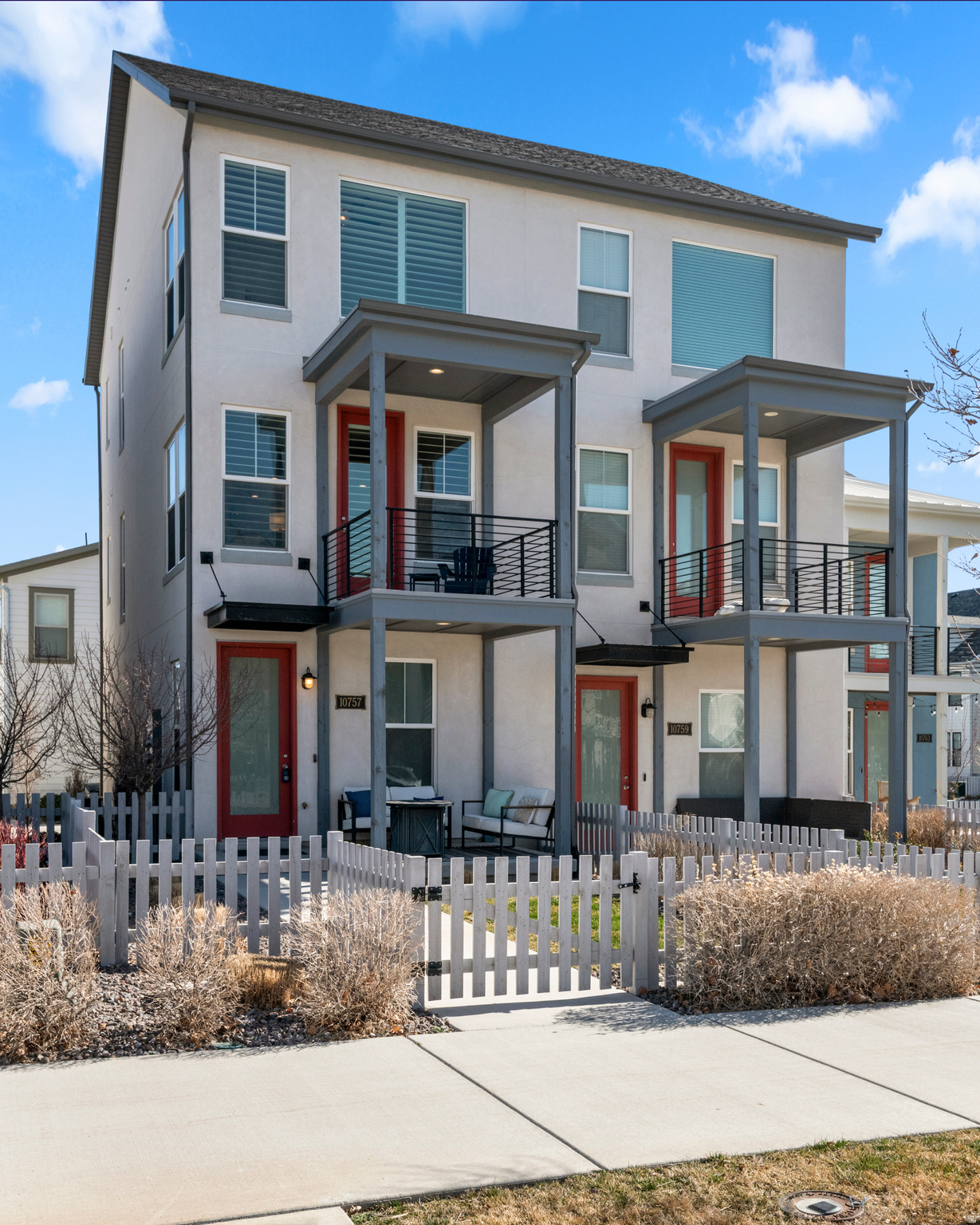 DAYBREAK - Residential