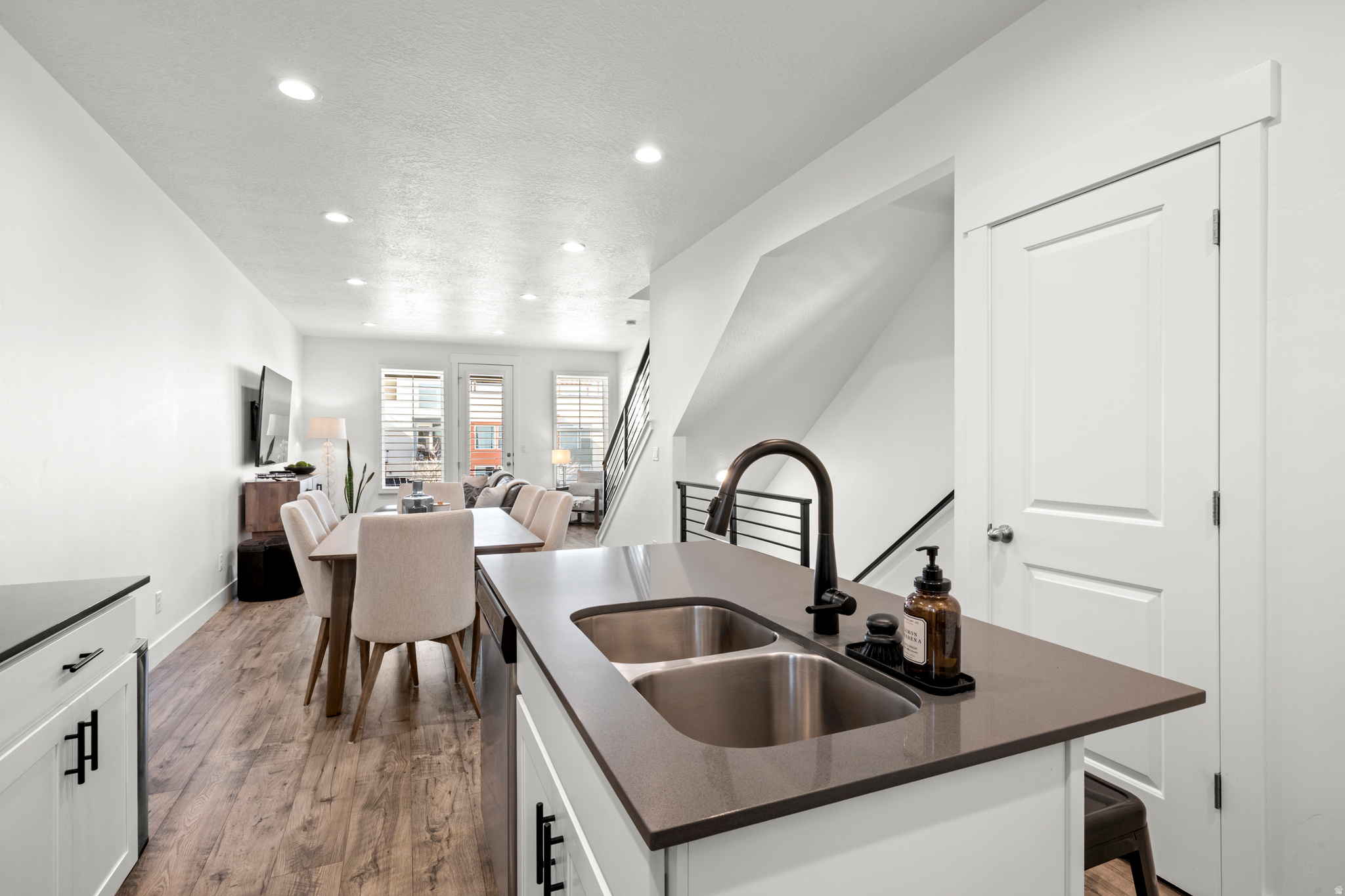 DAYBREAK - Residential