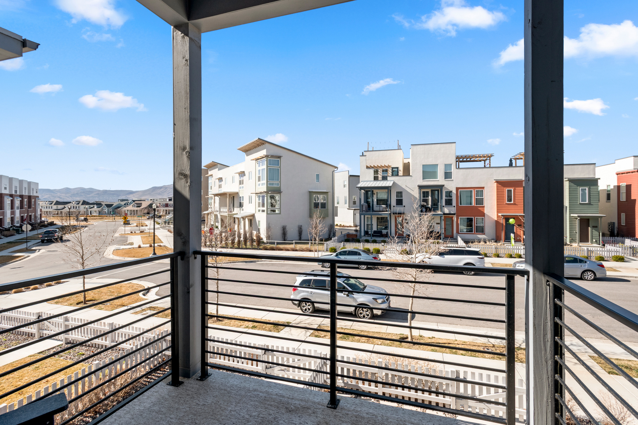 DAYBREAK - Residential