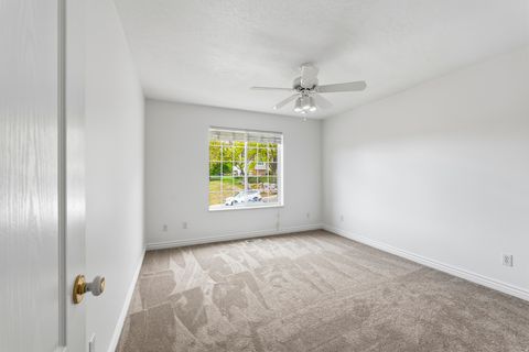 Tiny photo for 682 E 175 N, Lindon, UT 84042 (MLS # 2152871)