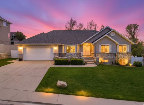 Tiny photo for 682 E 175 N, Lindon, UT 84042 (MLS # 2152871)