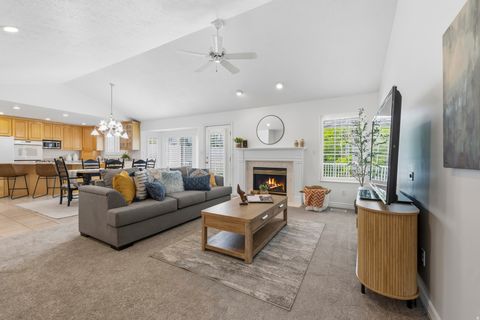 Tiny photo for 682 E 175 N, Lindon, UT 84042 (MLS # 2152871)