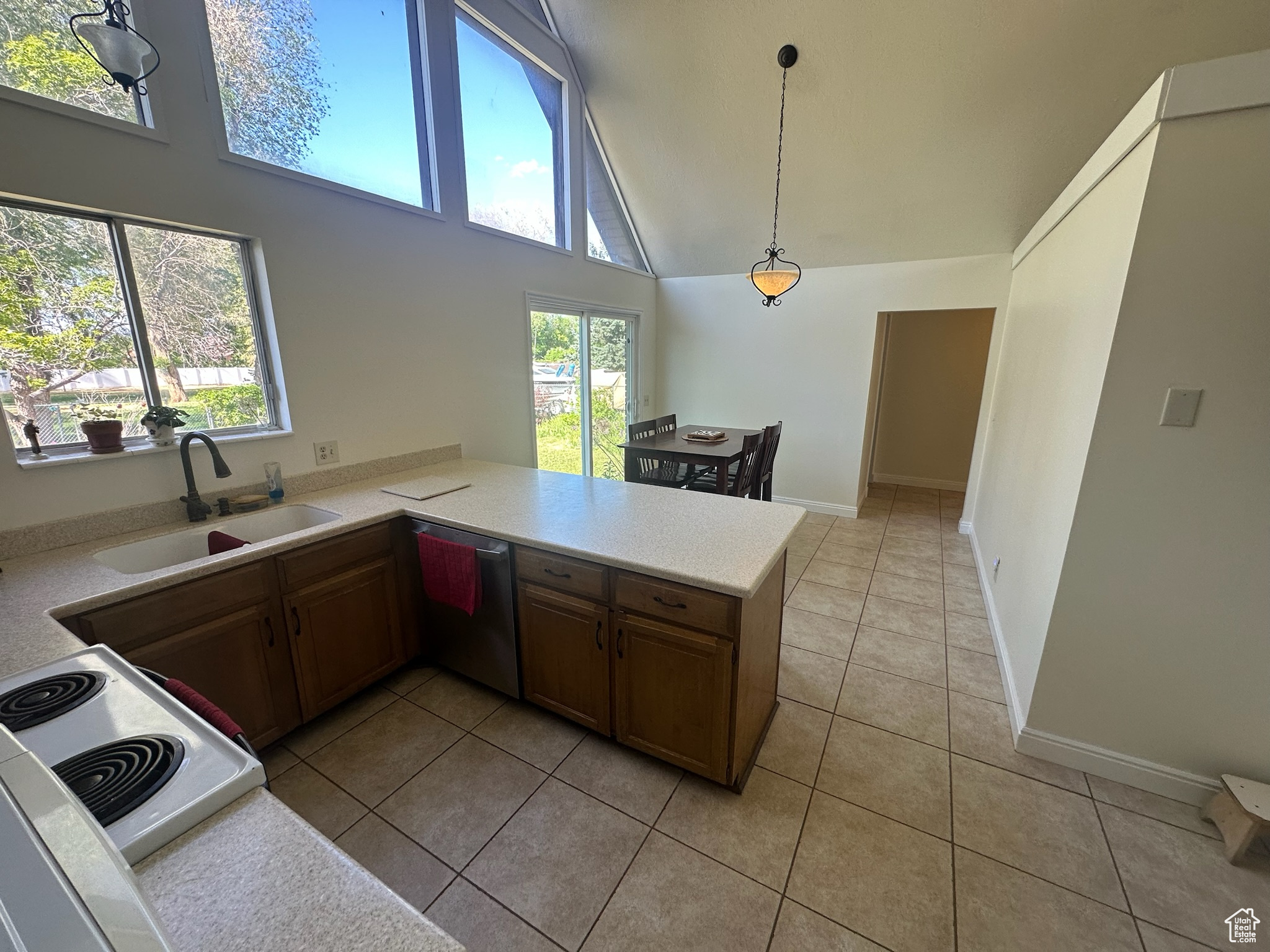 3262 W Charing Cross Rd, West Jordan, Utah image 12