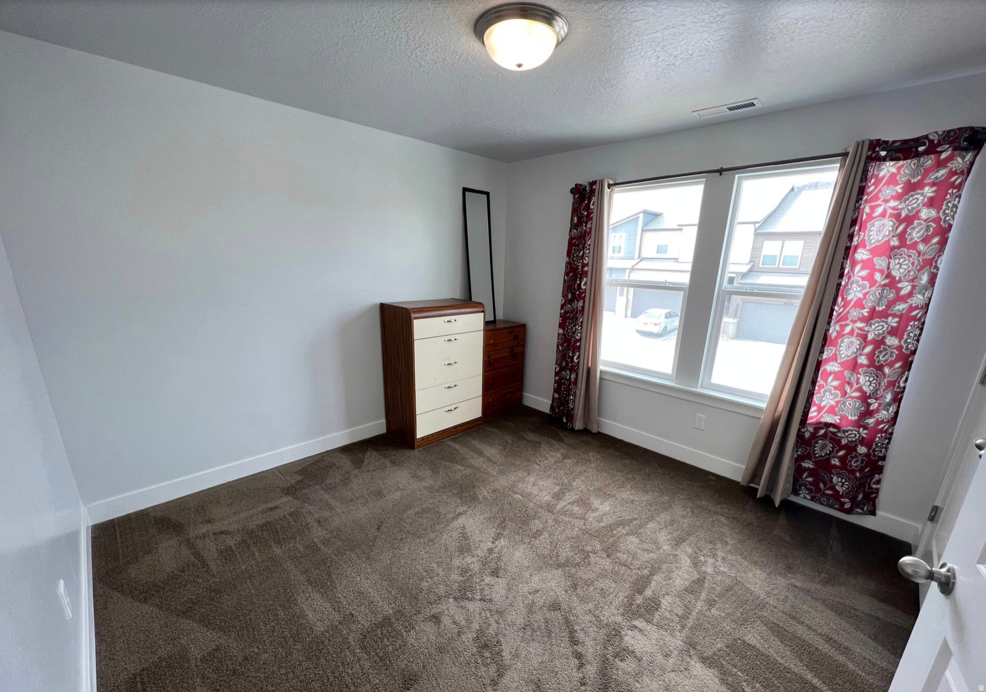 BRINGHURST STATION - Residential Lease