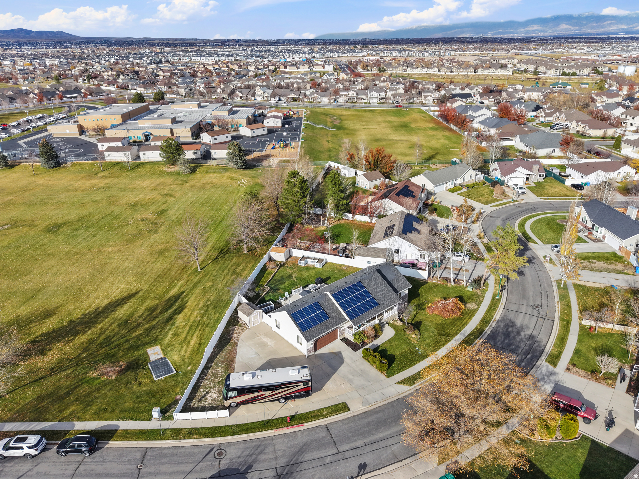 FOOTHILLS - Residential