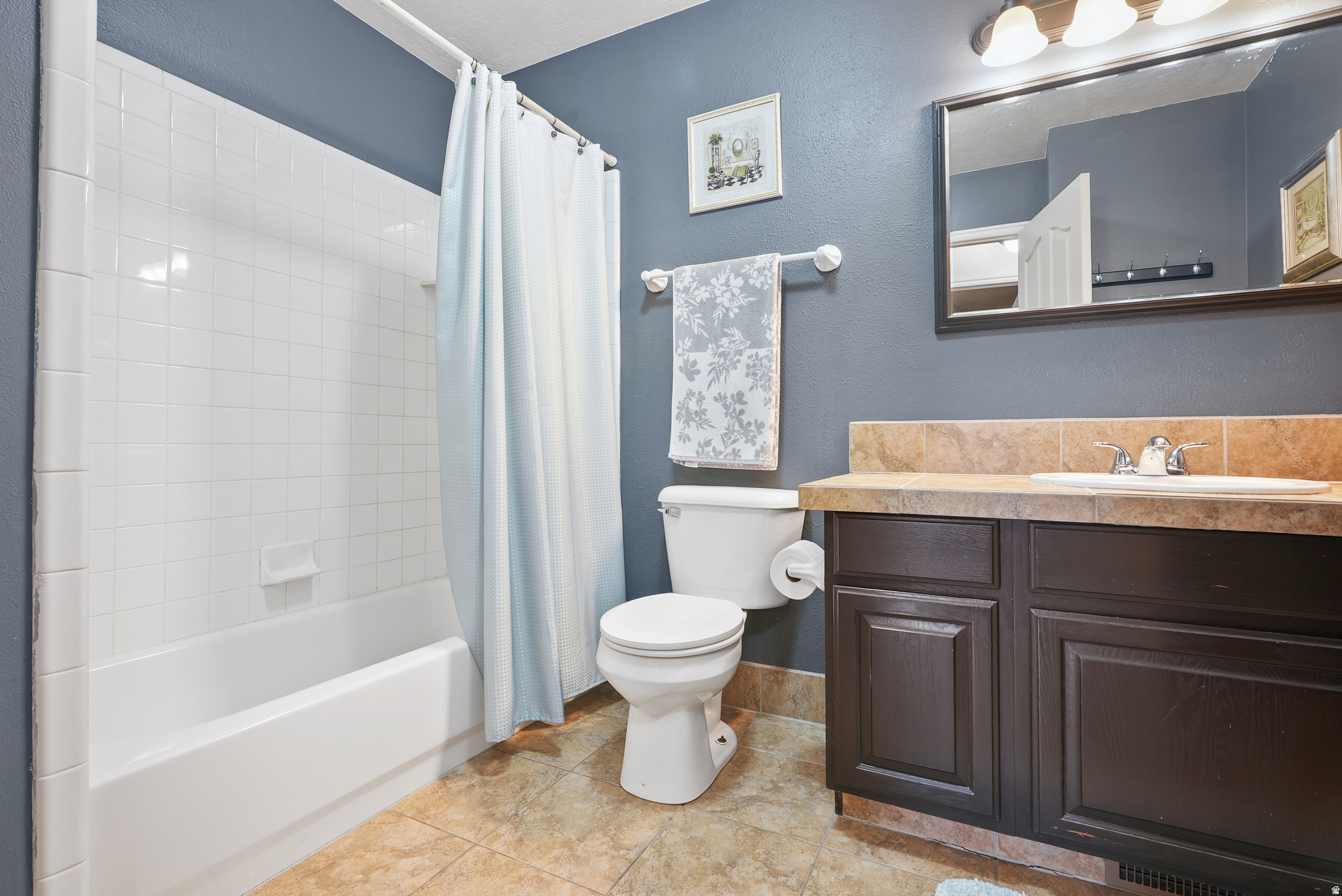 FOOTHILLS - Residential