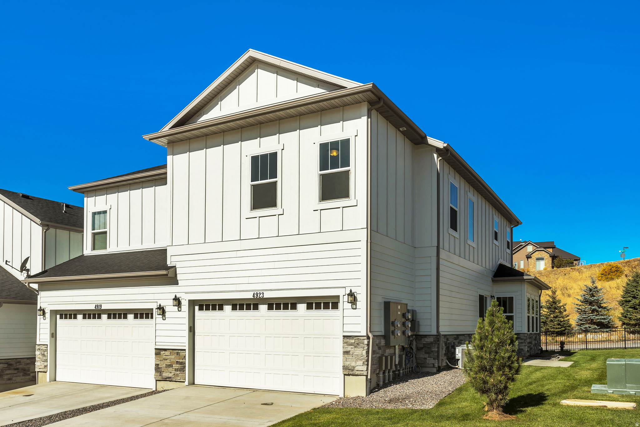 CANYON TRAIL - Residential