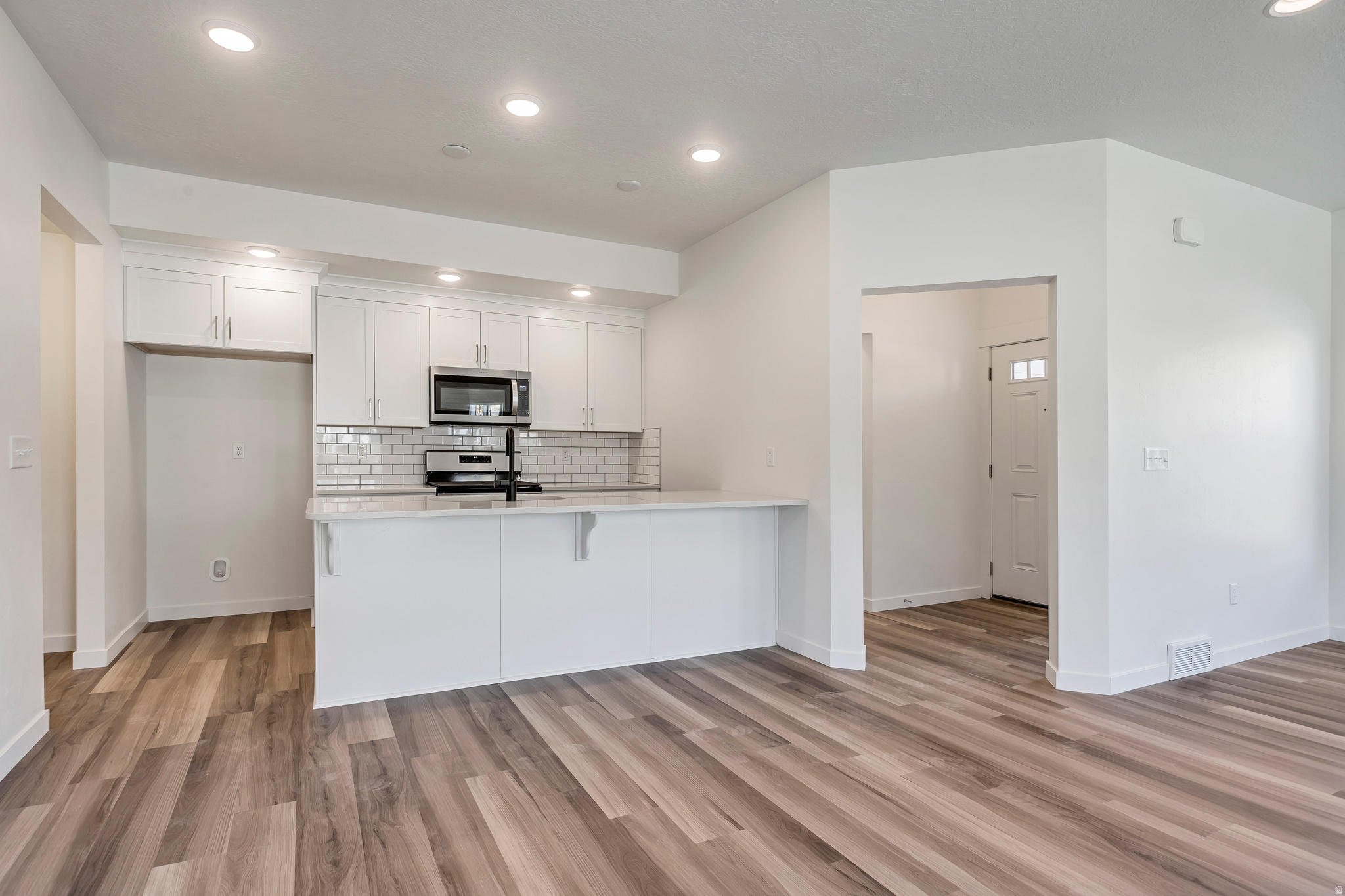 CANYON TRAIL - Residential