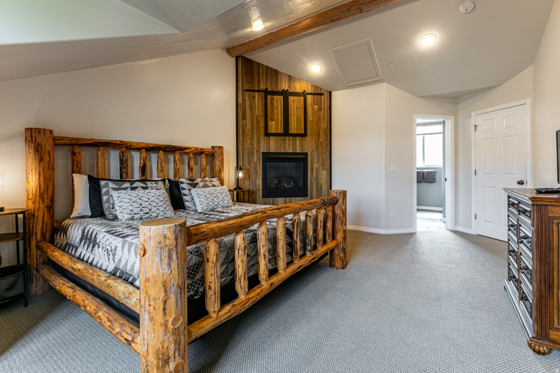 MOOSE HOLLOW - Residential