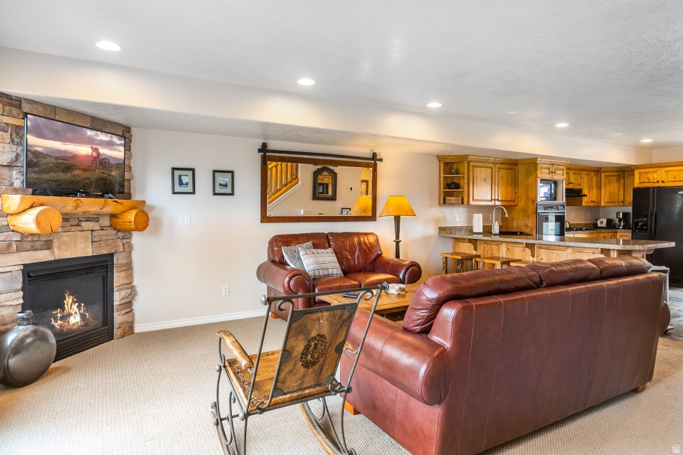 MOOSE HOLLOW - Residential