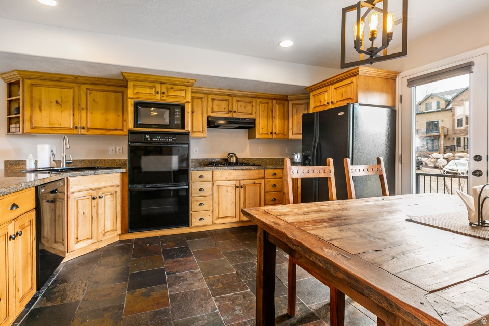 MOOSE HOLLOW - Residential