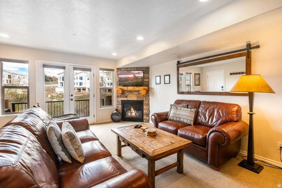 MOOSE HOLLOW - Residential