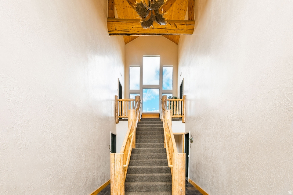 MOOSE HOLLOW - Residential