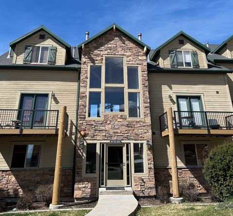 Photo of 3521 N FOX RUN DR E #806, Eden, UT 84310 (MLS # 2145221)