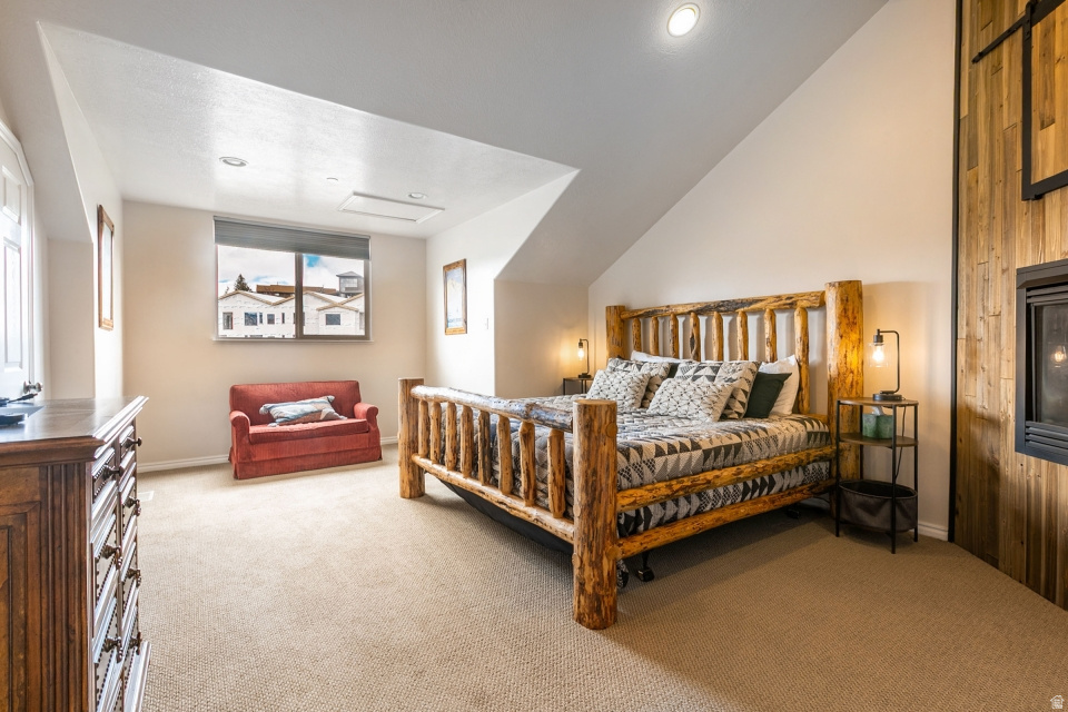 MOOSE HOLLOW - Residential