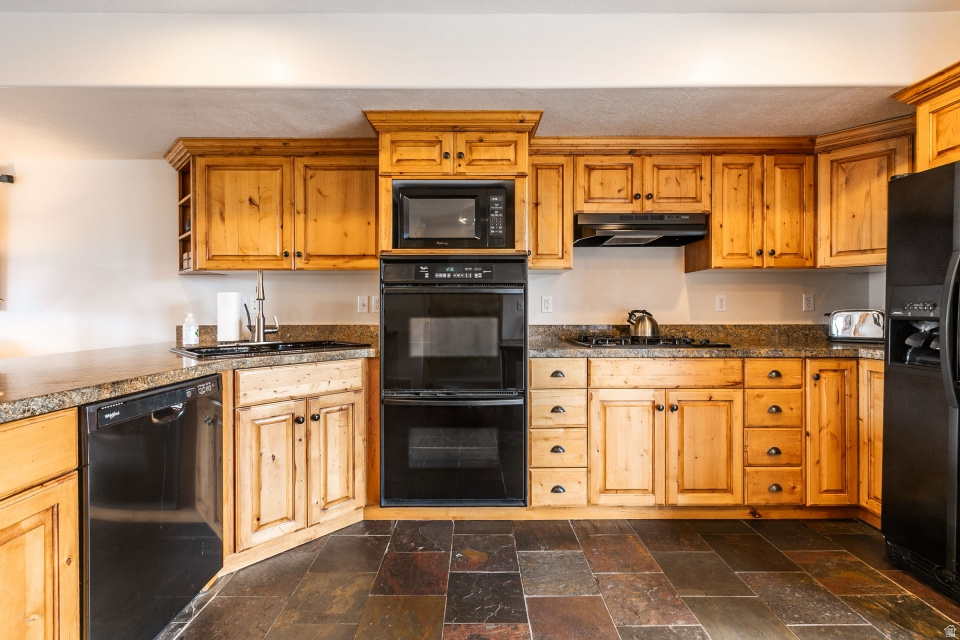 MOOSE HOLLOW - Residential