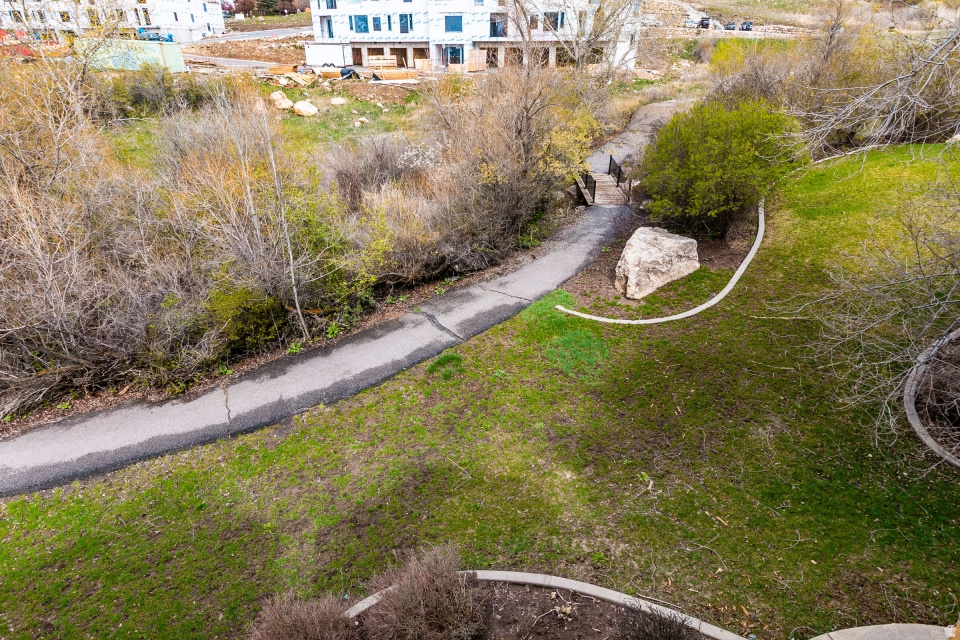 MOOSE HOLLOW - Residential