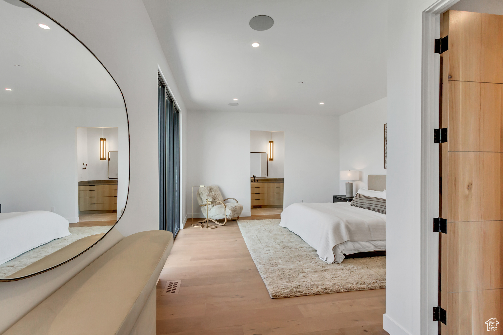 PROMONTORY PAINTED SHORES - Residential