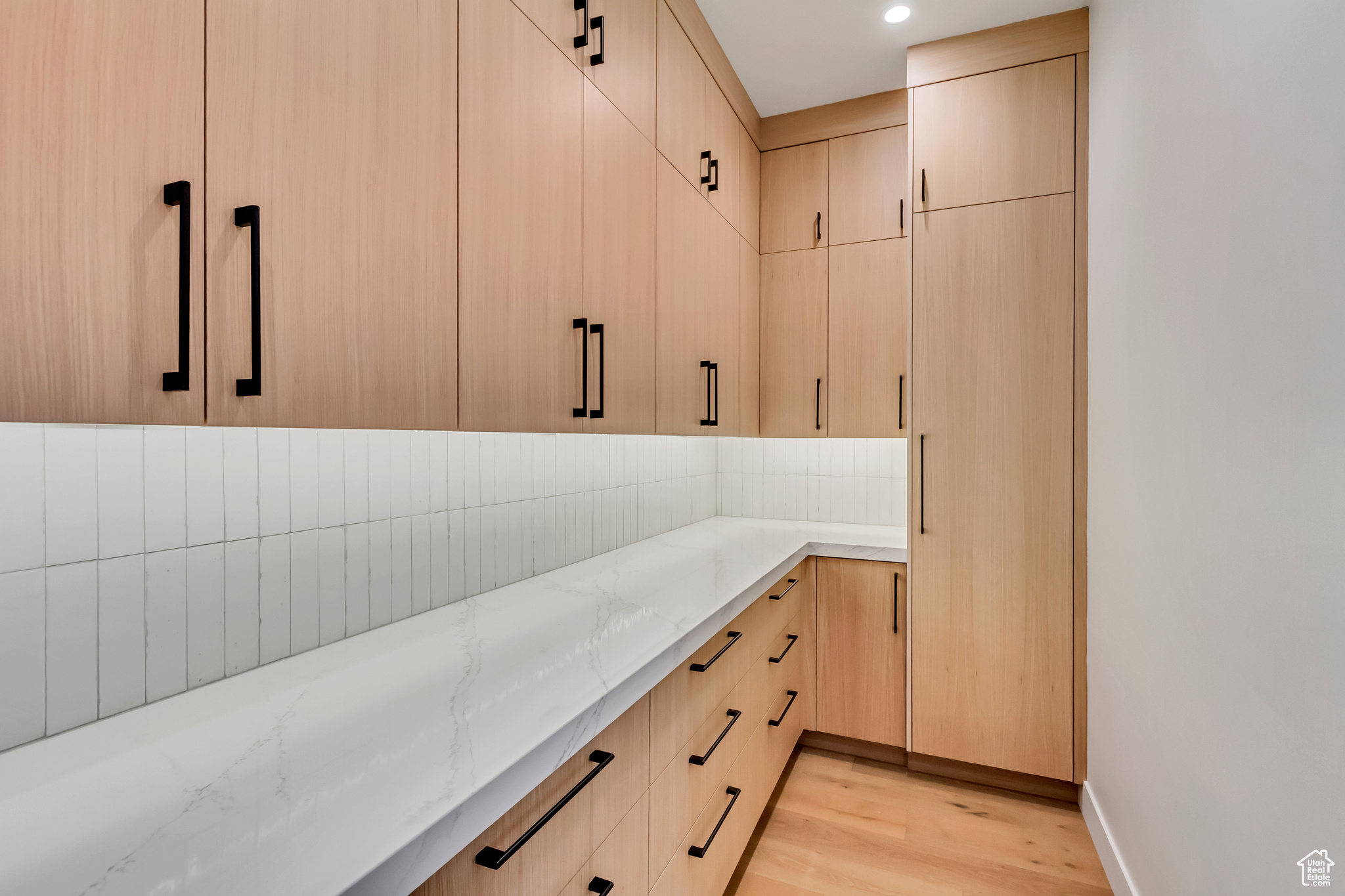 PROMONTORY PAINTED SHORES - Residential