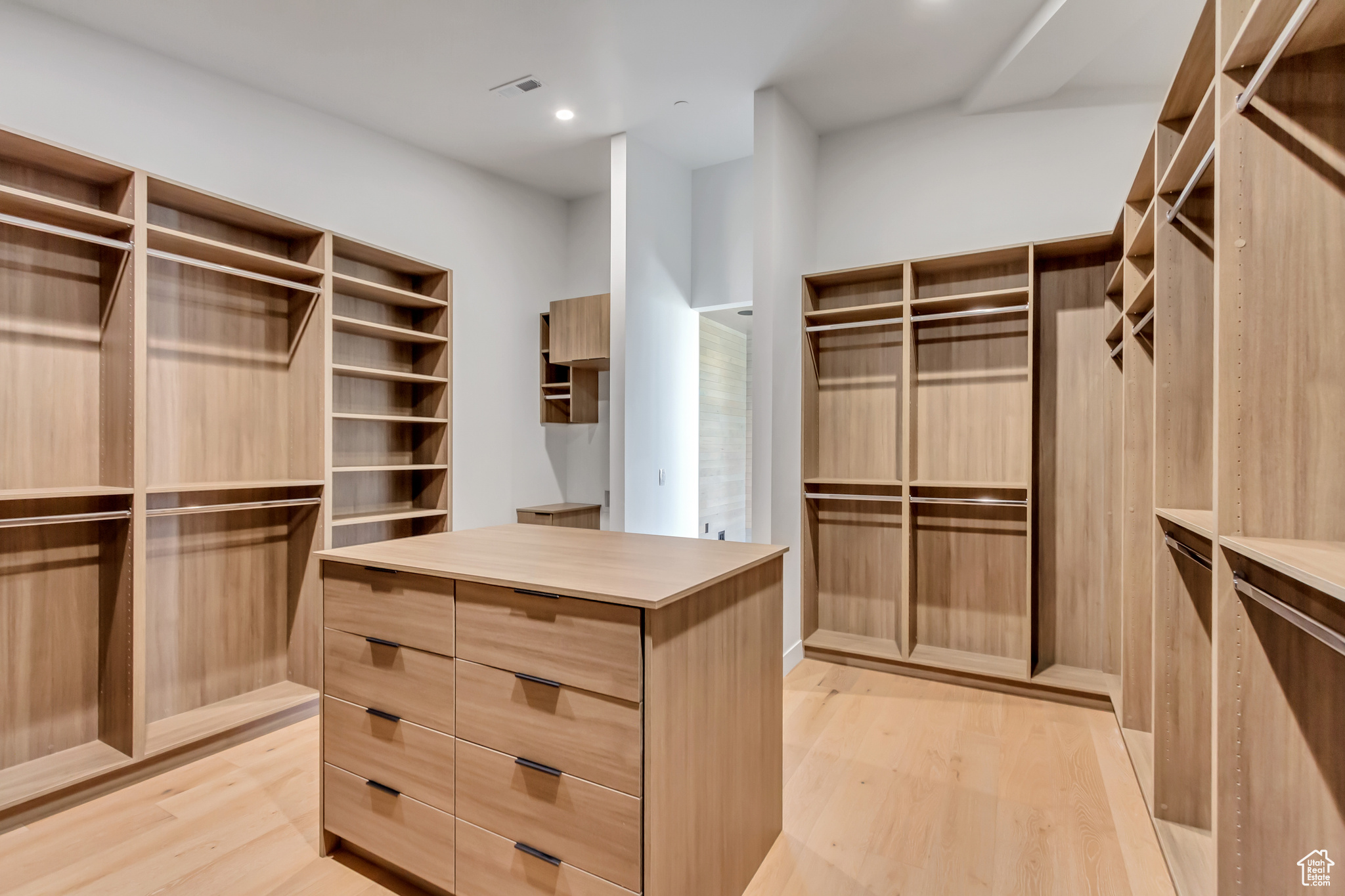 PROMONTORY PAINTED SHORES - Residential