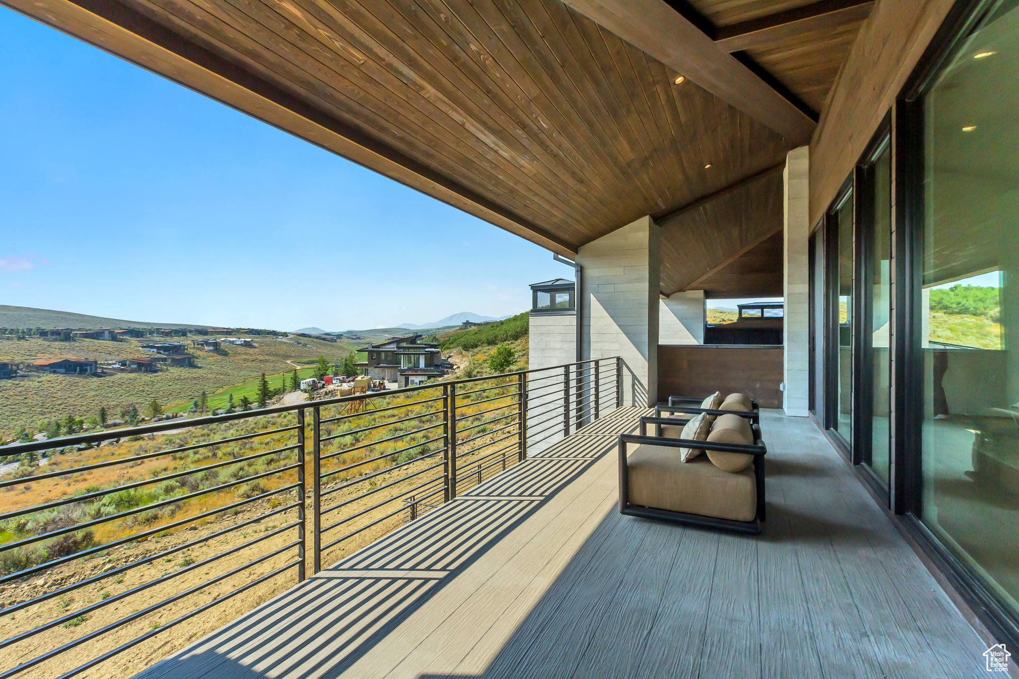 PROMONTORY PAINTED SHORES - Residential