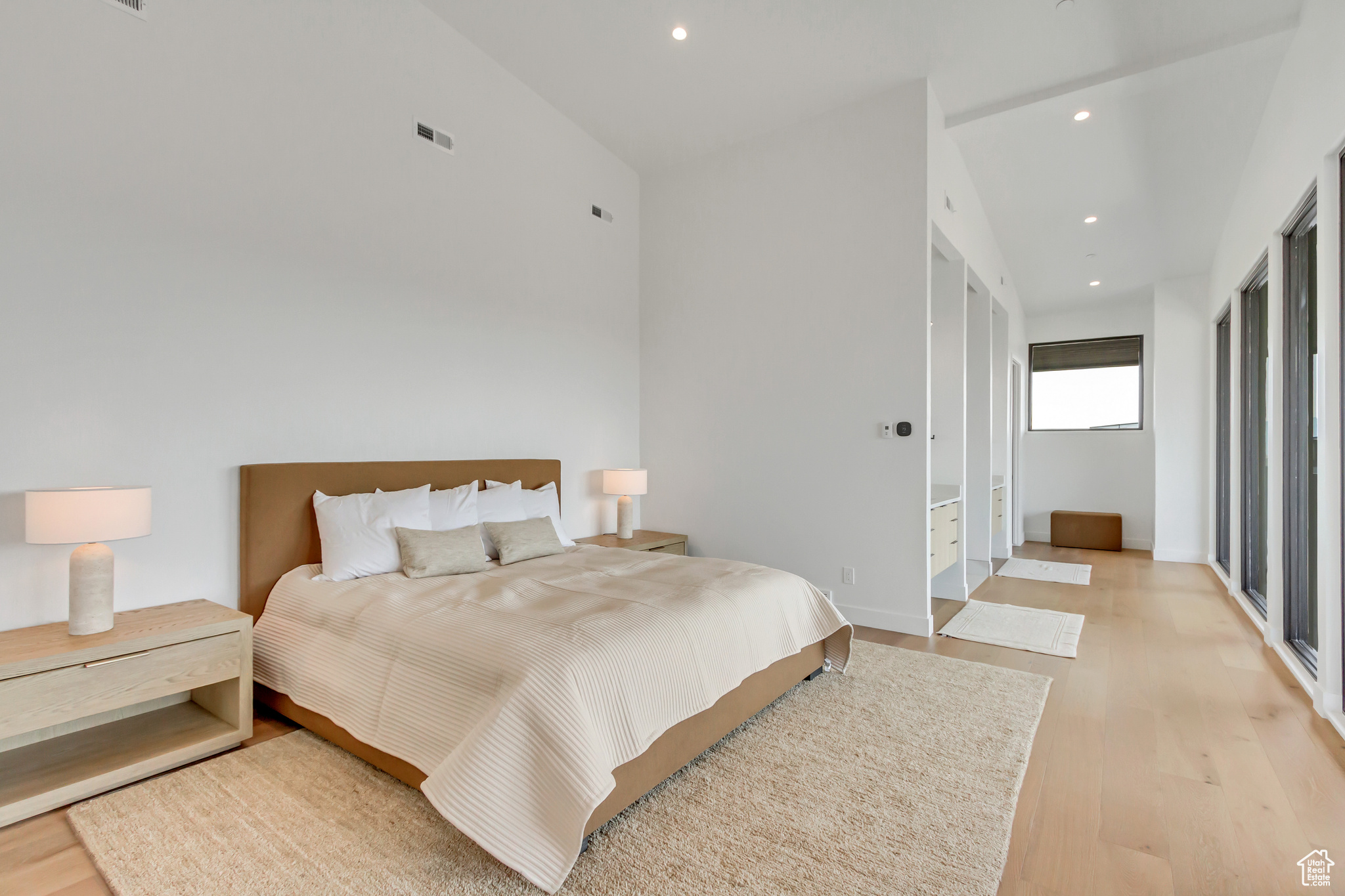 PROMONTORY PAINTED SHORES - Residential