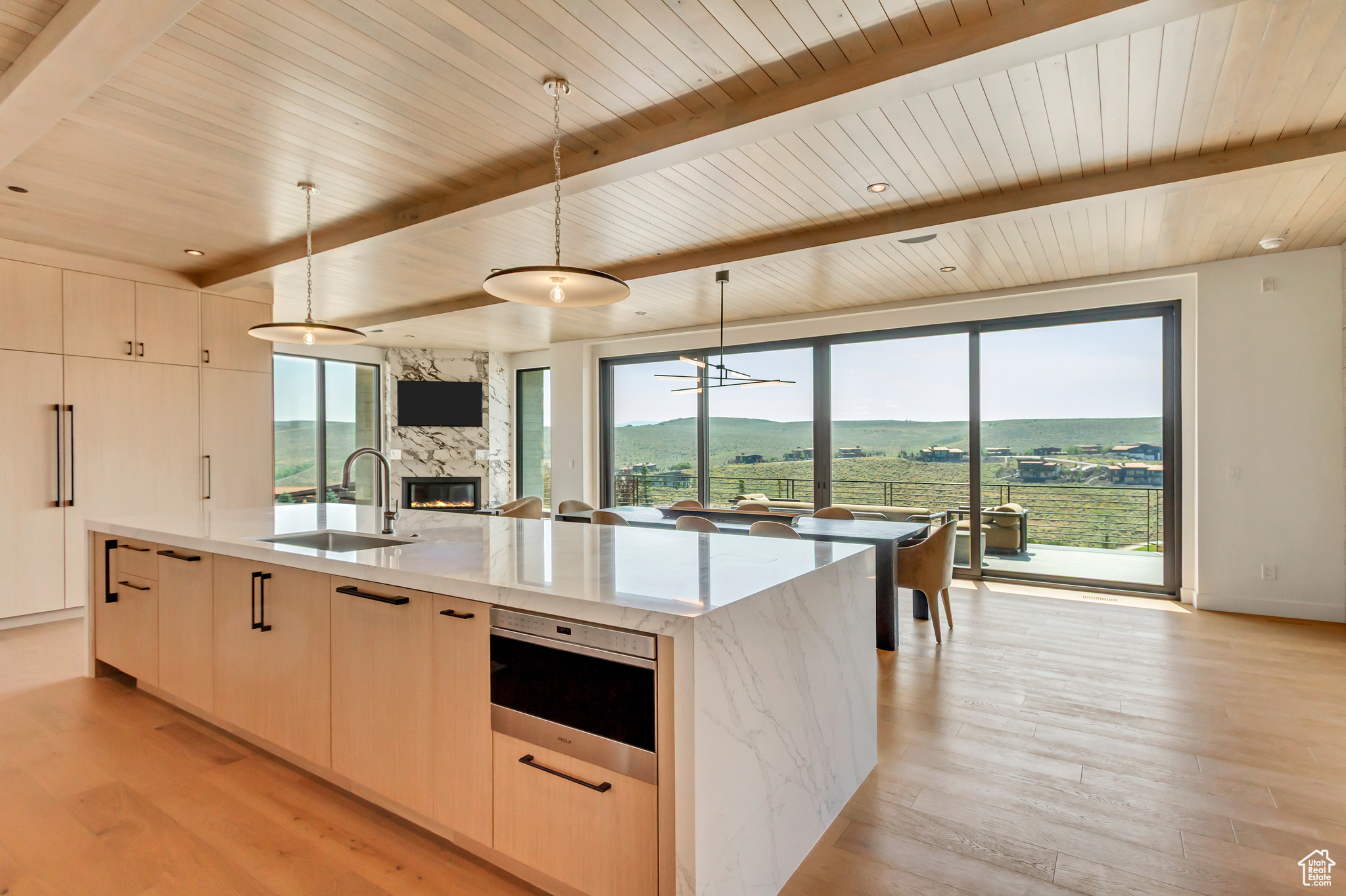 PROMONTORY PAINTED SHORES - Residential