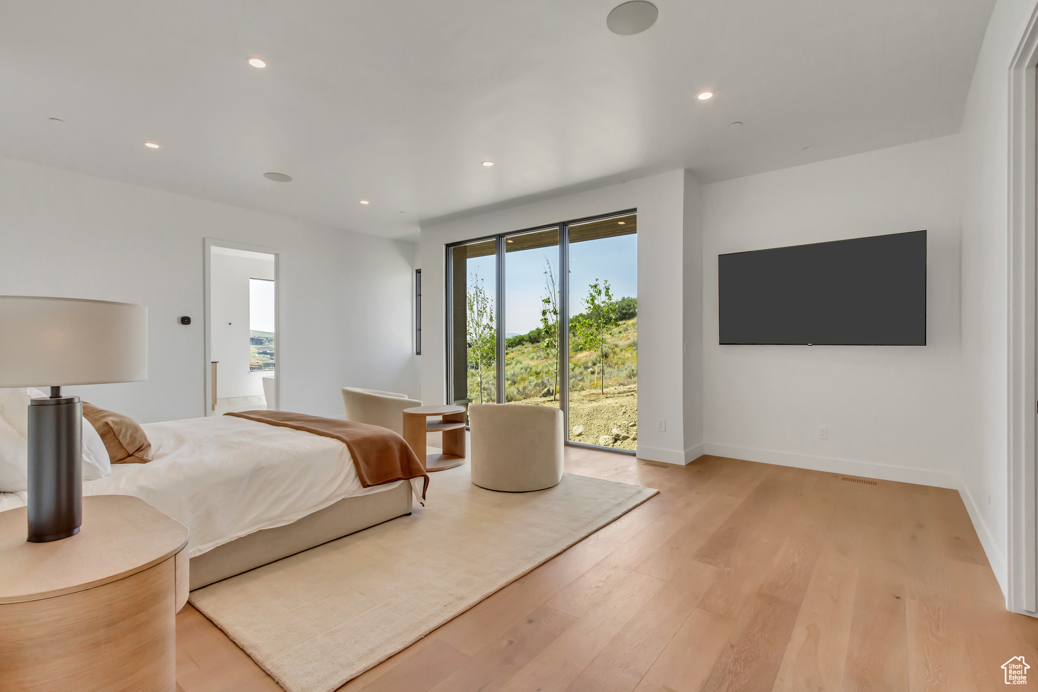 PROMONTORY PAINTED SHORES - Residential