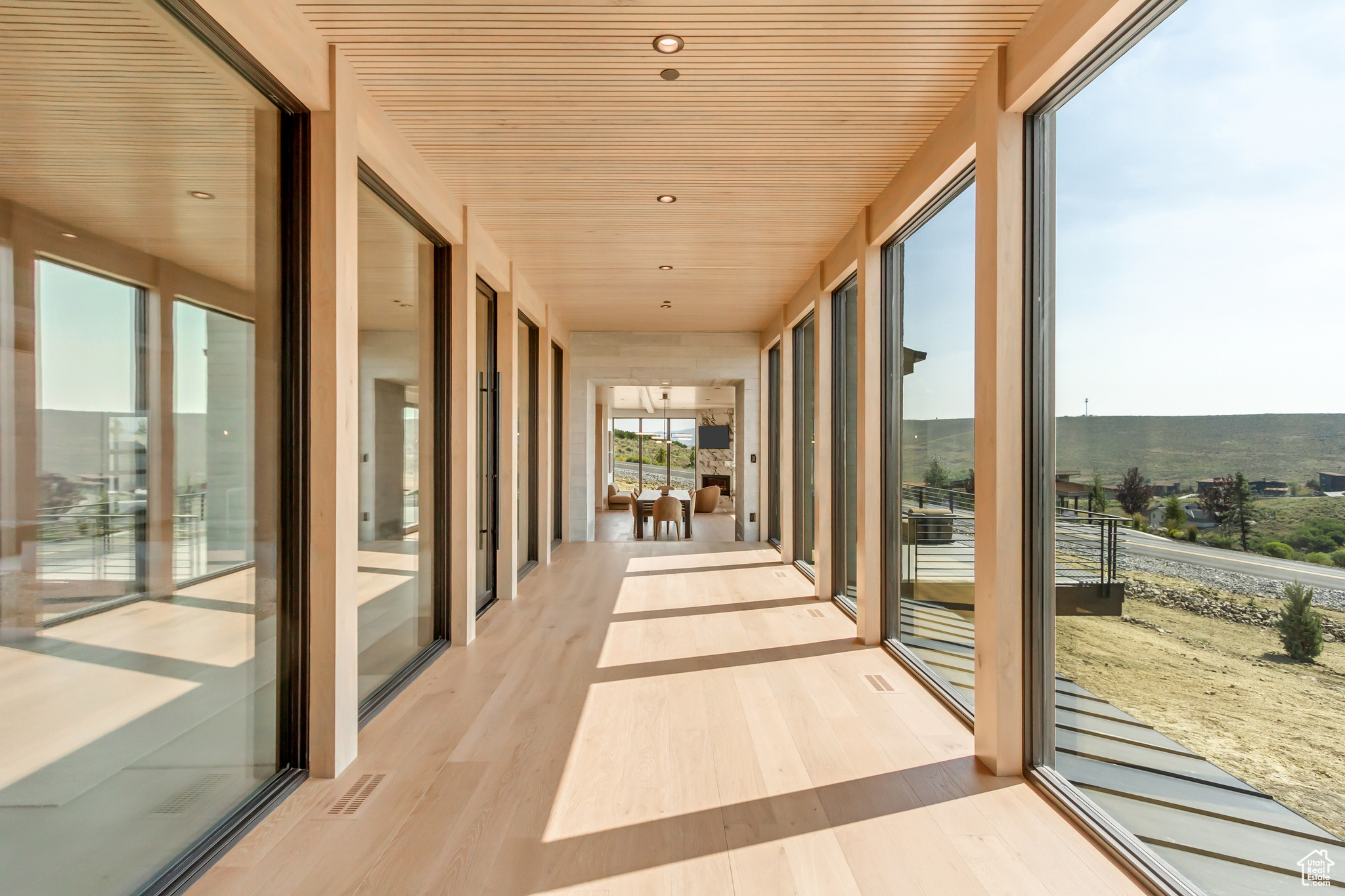 PROMONTORY PAINTED SHORES - Residential