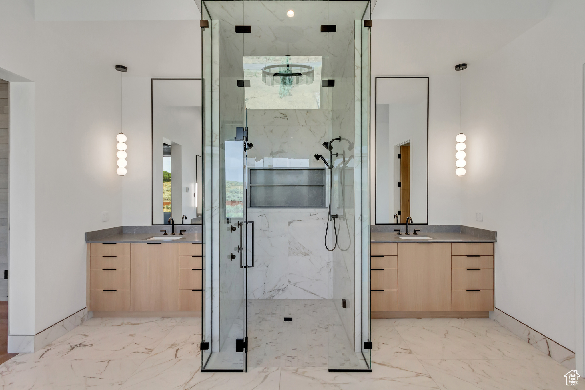 PROMONTORY PAINTED SHORES - Residential