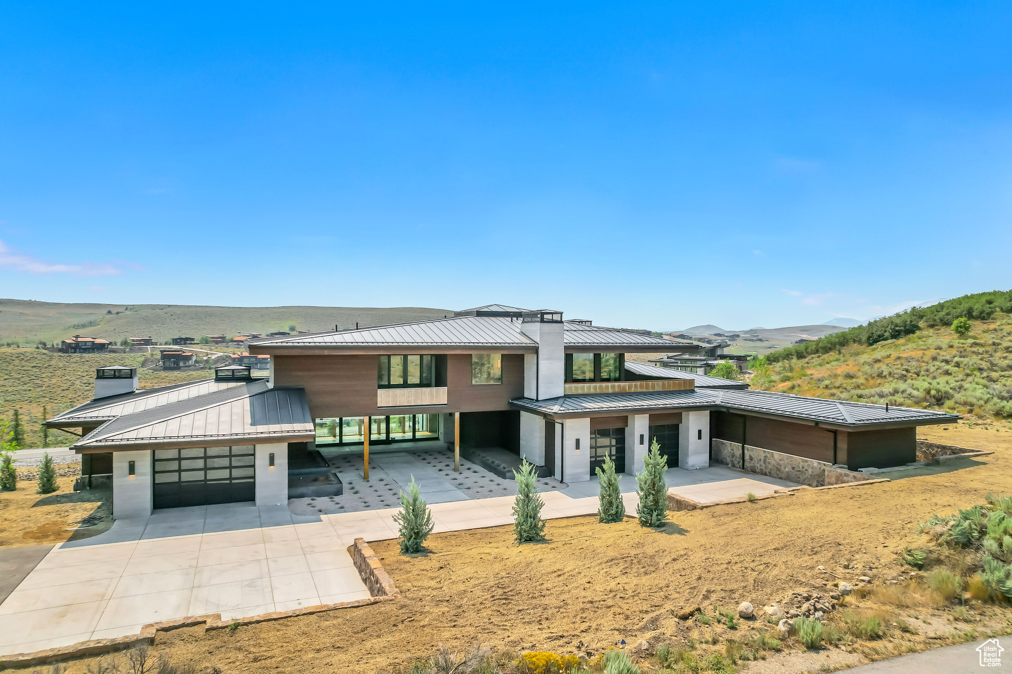 PROMONTORY PAINTED SHORES - Residential