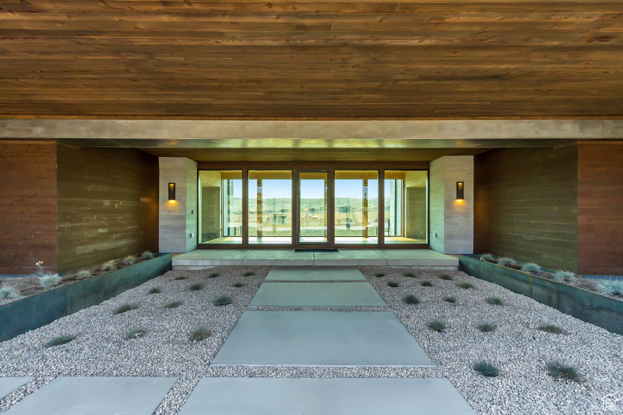 PROMONTORY PAINTED SHORES - Residential