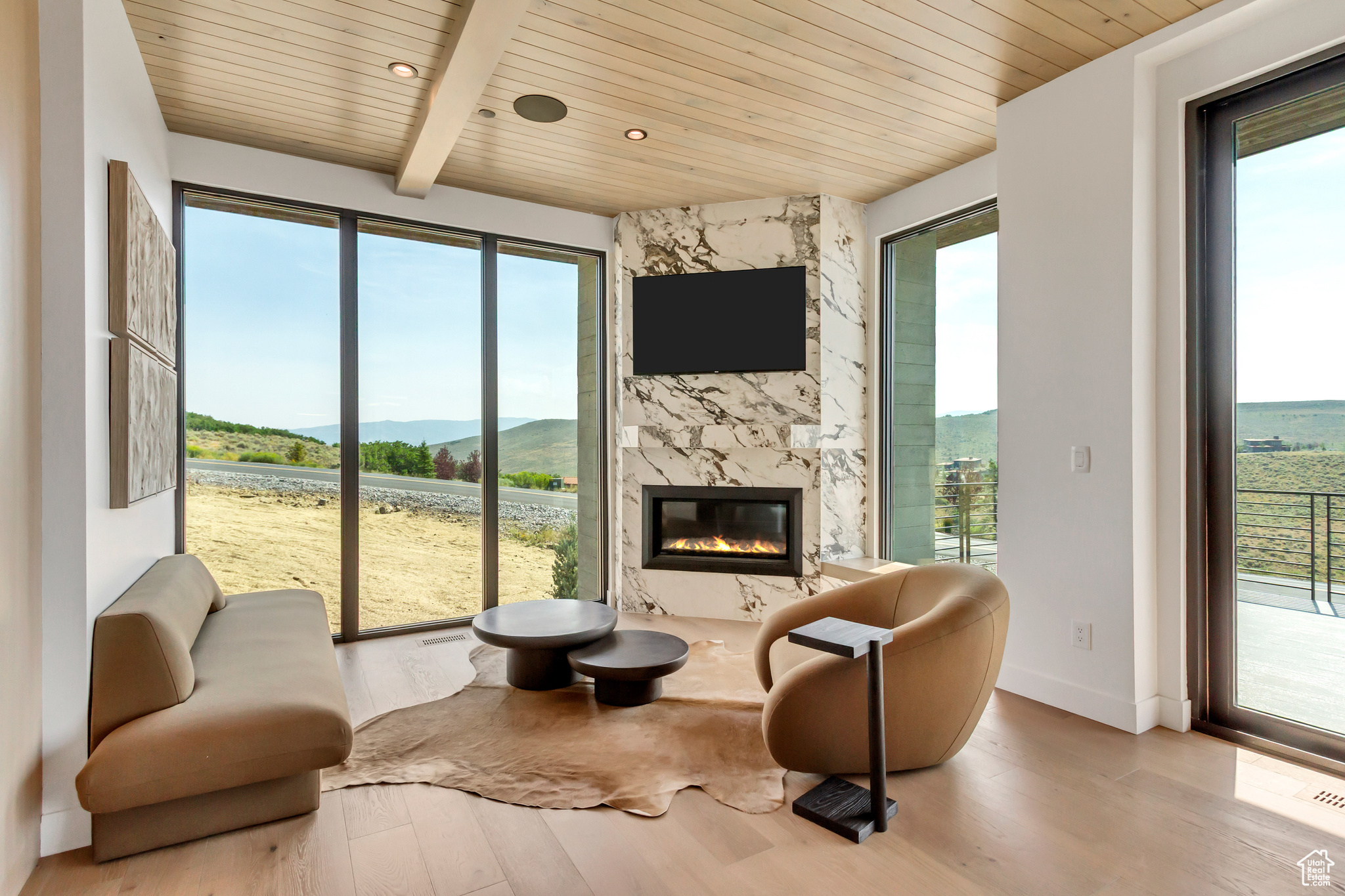 PROMONTORY PAINTED SHORES - Residential