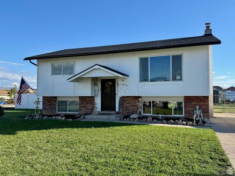 Photo of 3475 W 2200 S, Syracuse, UT 84075 (MLS # 2115751)